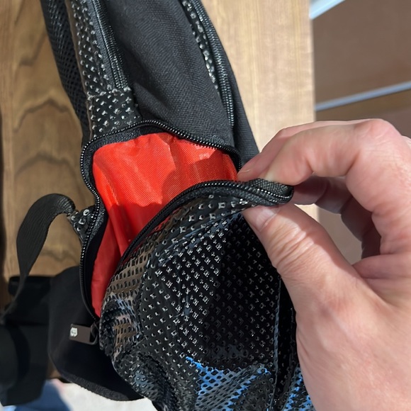 Bruxe patent leather backpack - Picture 4 of 7